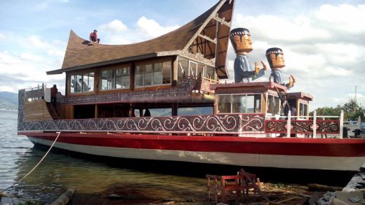 Hore! Kapal Wisata Rumah Batak Siap Arungi Danau Toba