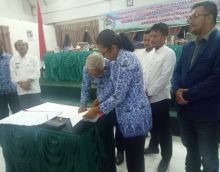 DPRD & Pemkab Tobasa Setujui dan Tanda Tangani APBD Tahun 2020  Rp 1.143.551.876.511 Dengan 4 Ranperda 