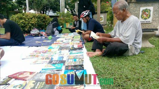 Setiap Minggu, Perpustakaan Jalanan Digelar di Lapangan Merdeka Medan