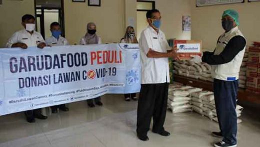 Garudafood Bersama KBI Sumbangkan 34.000 Karton Makanan dan Minuman Untuk Masyarakat Indonesia
