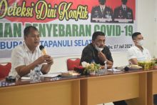 Kapolres Bersama Dandim 0212/TS dan Pemkab Tapsel Rapat DDKPP Covid-19
