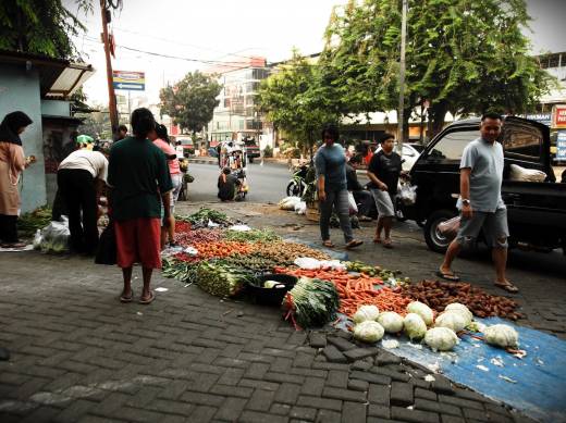 Pedagang Pasar Tajur Pangururan Harus Direlokasi