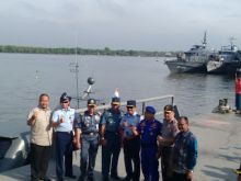 Hari Jadi TNI AL k -72, Lantamal Gelar Lomba Dayung Perahu Naga