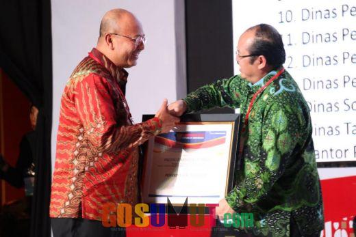 Ombudsman RI Beri Penghargaan Kepada Wali Kota Medan