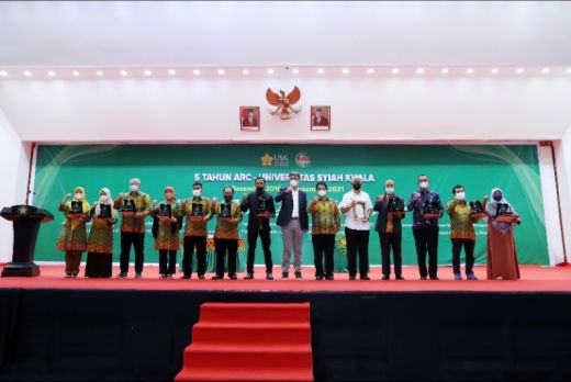 Dukung Kebangkitan Nilam,  USK Beri Penghargaan 12 Tokoh Aceh