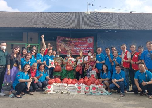 Sambut Imlek, Komunitas CMF Bagikan 120 Paket Sembako kepada Warga Tionghoa Pra Sejahtera