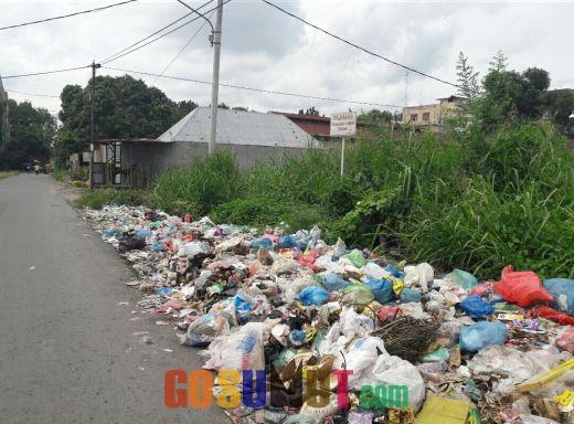 Dinas Kebersihan tak Mau Angkat Sampah di Lingkungan Ini