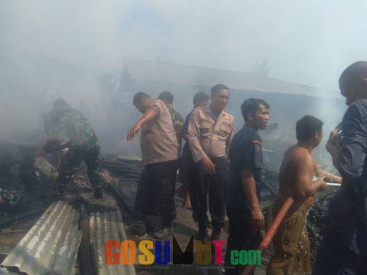 Korsleting, 5 Rumah di Kelurahan Martubung Ludes Terbakar