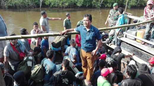 TKI Ilegal Asal Aceh Tamiang Melahirkan Bayi Laki-laki di Atas Boat