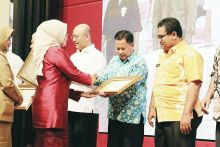 Pemko Tanjungbalai Terima Penghargaan dari BPOM RI