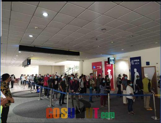 134 Orang  TKI Dideportasi Malaysia Tiba Di Bandara Kualanamu