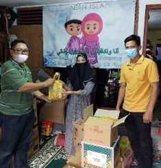 FIFGROUP Bagikan 32.000 Takjil di Seluruh Cabang di Indonesia