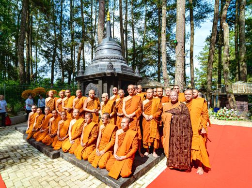 Peresmian Candi Eyang dan Peletakan Relik Buddha Menjadi Momentum Bersejarah Mewujudkan Pesan Mendiang Y.M. Bhante Jinadhammo Mahathera
