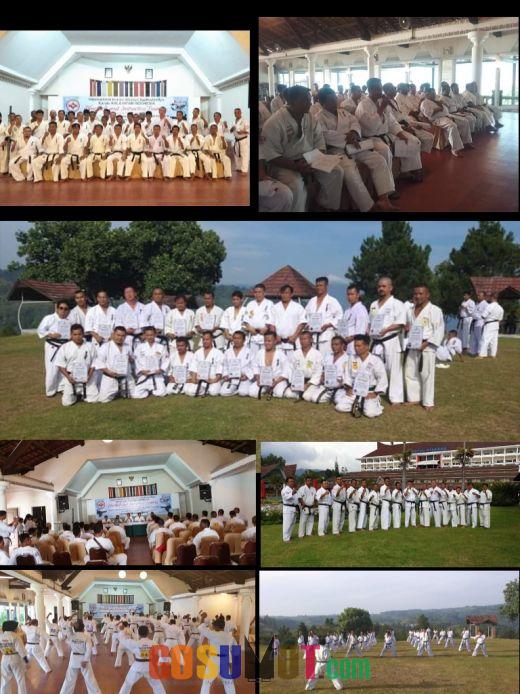Puluhan Karateka Sabuk Hitam Perguruan Karate Kala Hitam Indonesia Terima Sertifikat  Blackbelt and Instructors Training 