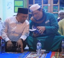Bersama Ribuan Umat Muslim, Bupati Labuhanbatu Ikuti Kajian Akbar Ustadz Yahya Waloni