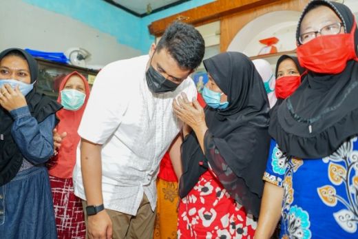Warga Terdampak Pandemi Curhat, Bobby Nasution Janjikan Bansos Tepat Sasaran
