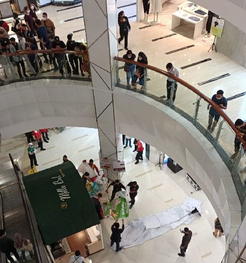 Heboh, Pria Tewas Setelah Lompat di Mall Centre Point Medan