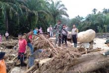 Pasca Banjir Bandang, Dinas Dukcapil Labura Jamin Proses Pengurusan Dokumen Kependudukan Korban Gratis