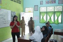 Lihat Kesiapan Bimtek Siswa Siswi Sempoerna Foundation, Kadis Pendidikan Asahan Harap Siswa Siswi Belajar Dengan Baik