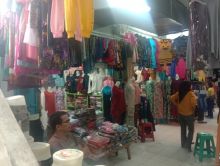 Tak Berani Stok Barang, Pedagang Pakaian di Pasar Inpres Kisaran Kalah Saing dengan PK5