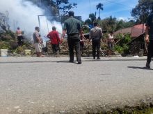 Kebakaran Landa 3 Rumah Warga di Desa Tombang Kaluang Madina, Kerugian Ditaksir Rp300 Juta