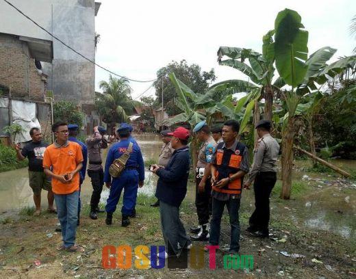 Pantau Banjir di Sei Rampah, Polres Sergai Kerahkan Personil Pol Air