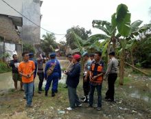 Pantau Banjir di Sei Rampah, Polres Sergai Kerahkan Personil Pol Air