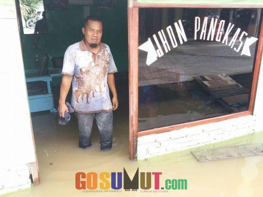 Hujan Deras Beberapa Hari, Puluhan Rumah di Sei Rampah Tergenang Air