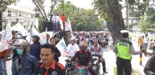 Massa Buruh Tolak UMP Sumut 2018, Akses Jalan Macet Parah
