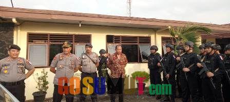 Personel Gabungan Polrestabes Medan ‘Sisir’ Lokasi Bentrok