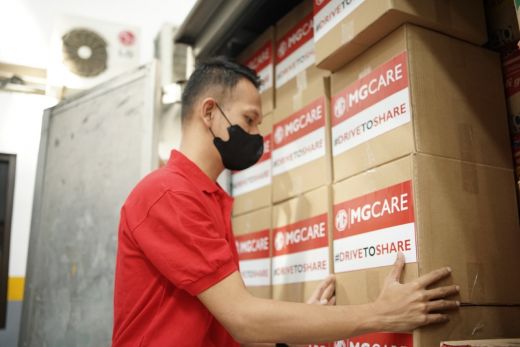 MG Motor Indonesia Salurkan Puluhan Ribu Bantuan untuk Korban Erupsi Gunung Semeru