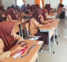 Ujian Madrasah di MAN 1 Palas Plus Keterampikan dan Riset Gunakan Android