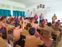 Pokjawas Kemenag Monev Pelaksanaan Ujian Madrasah di MAN 1 Palas Plus Keterampilan dan Riset