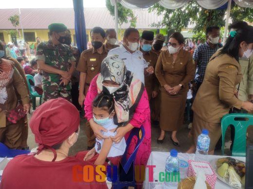 Bupati Langkat Tinjau Vaksinasi Masal Pelajar SD di 3 Kecamatan