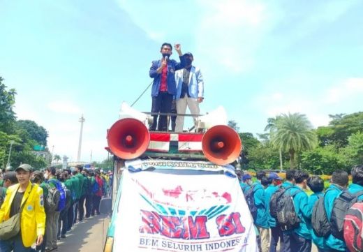 Seribu Mahasiswa BEM SI Demo di Senayan, Desak DPR RI Tak Amandemen UUD untuk Perpanjang Jabatan Presiden