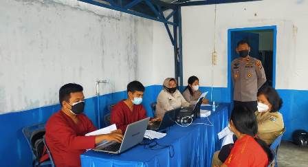 Kapolres Tapteng Tinjau Vaksinasi Massal Dosis II di POS Lantas Pandan