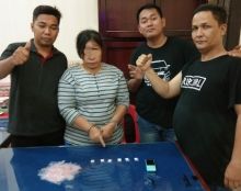 Edarkan Sabu, Ibu Rumah Tangga Digelandang Polisi ke Penjara
