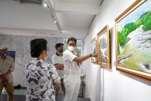 Pertamina Foundation dan Dewa Mustika Art Lab Kolaborasi Pameran Lukisan untuk Amal