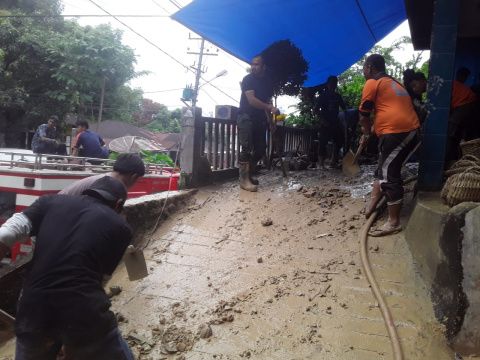 Hujan Deras Dua Unit Rumah di Sibolga Diterjang Longsor