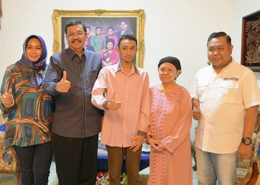 Tengku Erry Bertemu Sultan Deli di Makassar