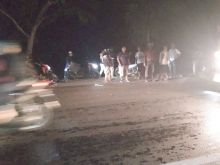 Brakkk.. Kecelakaan di Jalinsum Teluk Mengkudu, 2 Pengendara dan 3 Penumpang Sepeda Motor Luka-luka