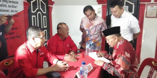 Ambil Formulir Pendaftaran Balon Bupati, Soekirman Minta Dukungan ke PDI Perjuangan