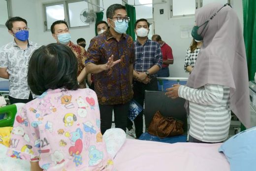 Lokot Nasution Kunjungi Anak 12 Tahun yang Terjangkit HIV/AIDS yang Diduga Akibat Korban Human Traficking