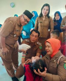 Tetes Polio di Desa Sipangko Sukses, 70 Balita Target Tercapai