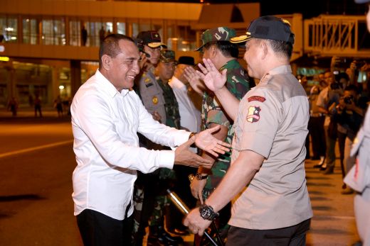 Gubernur Sumut Sambut Kedatangan Panglima TNI  dan Kapolri di Bandara Kualanamu