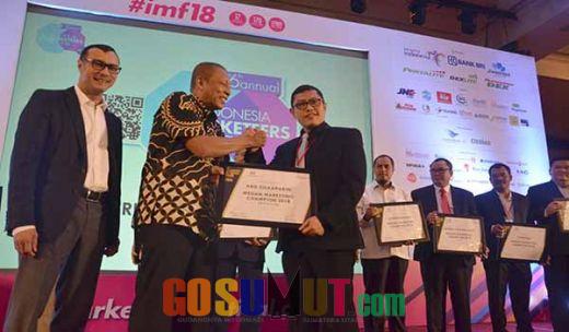 GM BICT Terima Penghargaan Marketeer of The Year Medan 2018
