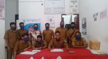 Pemdes Tanjung Sarang Elang Bagikan 500 Masker dan Imbau Warga tidak Mudik
