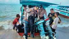 Personil Polres Tapteng dan Polairud Cek Kesiapan Kapal Wisata Laut di Pandan