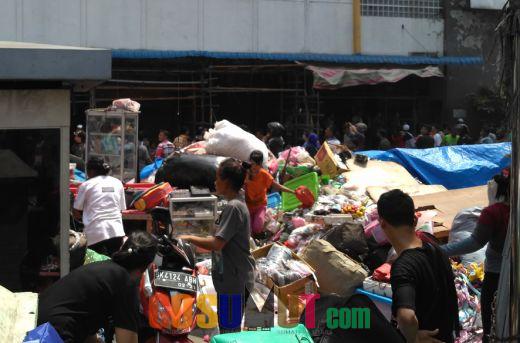 Pedagang Pajak Aksara dan Buana Plaza Medan Menolak Dipindahkan