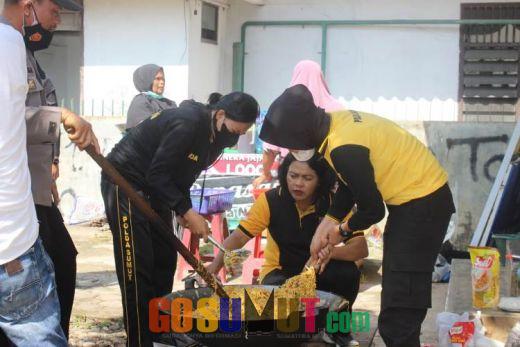 Polres Padangsidimpuan bersama Mahasiswa IMM Berbagi Sedekah di Jumat Berkah